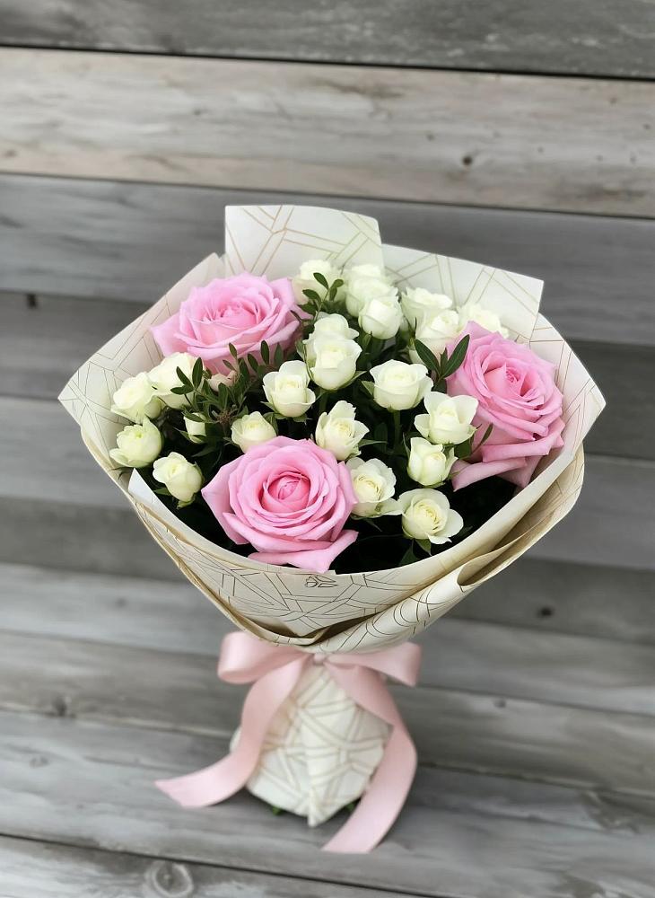 Букет цветов из: Розы в Хакуринохабль