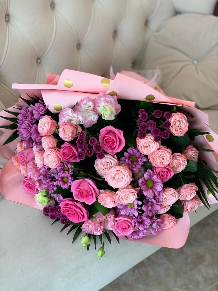 Букет цветов из: Хризантемы, Розы и Лизиантусы в Хакуринохабль