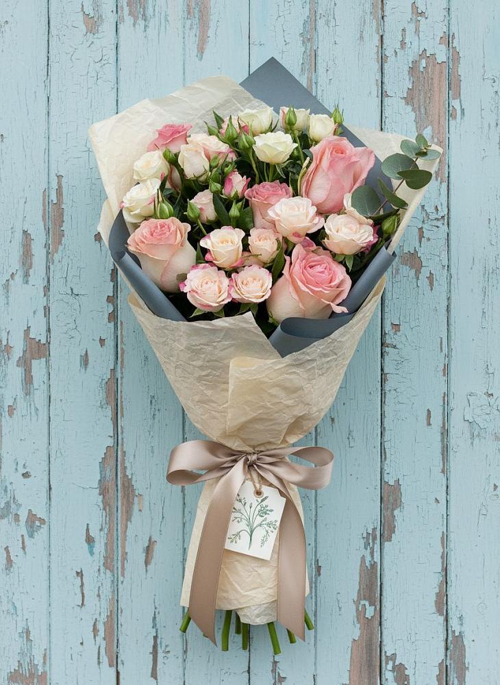 Букет цветов из: Розы в Хакуринохабль