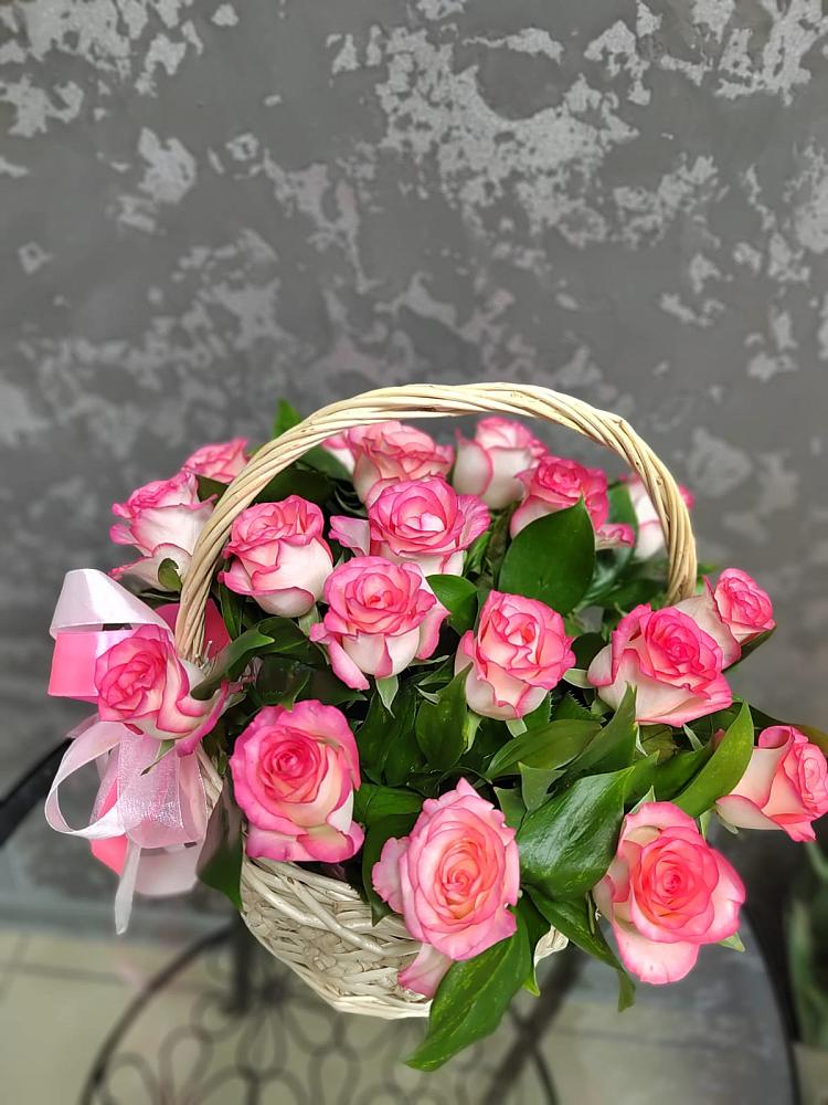 Цветочная композиция из Розы в корзине в Хакуринохабль