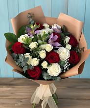 Букет цветов из:  Розы и Альстромерии в Хакуринохабль