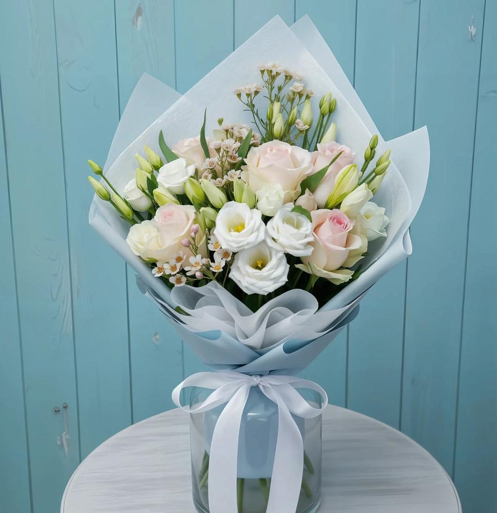 Букет цветов из: Розы и Лизиантусы в Хакуринохабль