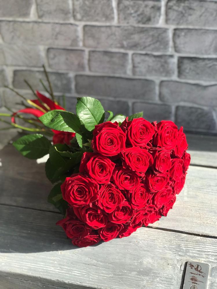 Букет Красные розы Фридом в Хакуринохабль