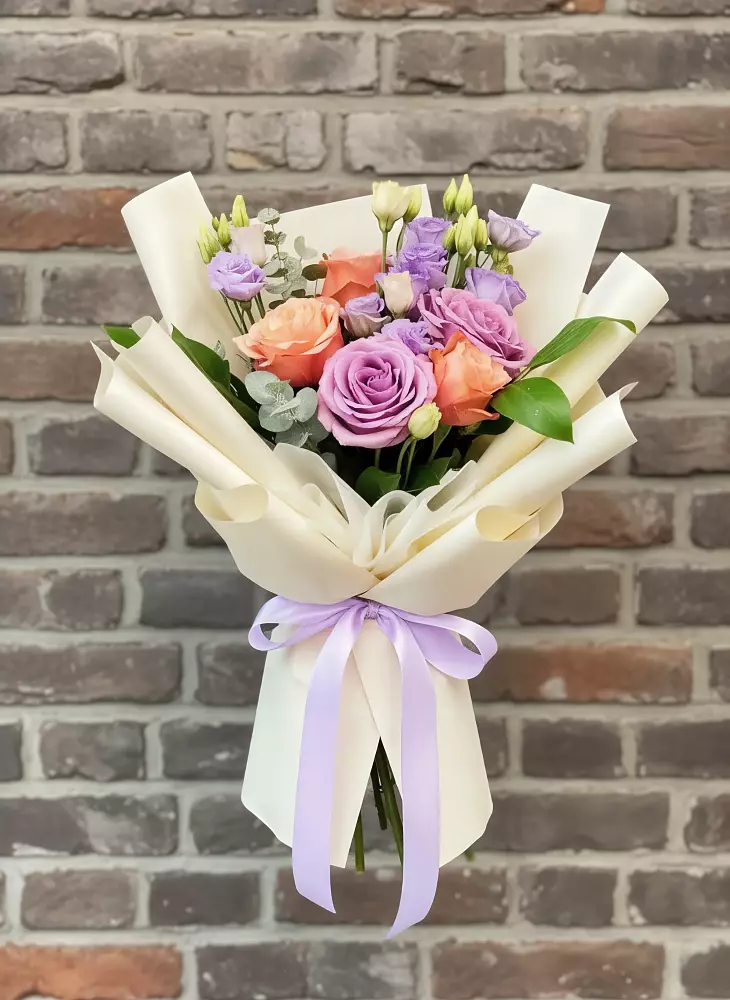 Букет цветов из: Лизиантусы и Розы в Хакуринохабль