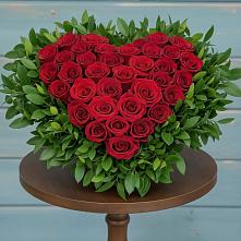 Цветочная композиция из Розы в виде сердца в Хакуринохабль