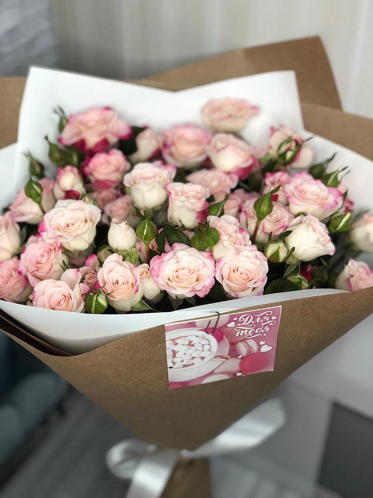 Букет цветов из: Розы в Хакуринохабль