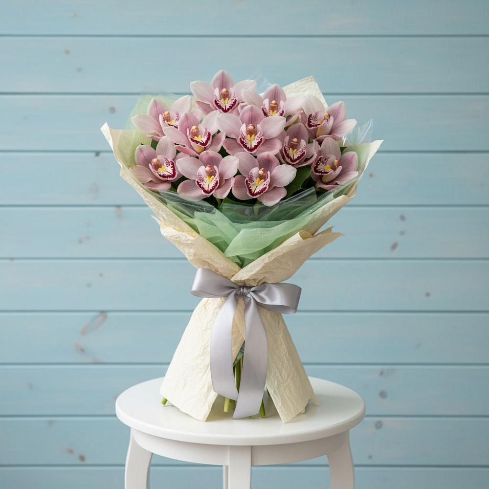 Букет цветов из: Орхидеи и Розы в Хакуринохабль