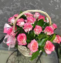 Цветочная композиция из Розы в корзине #REPLACE_PRED# Хакуринохабль