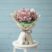 Букет цветов из:  Орхидеи и Розы в Хакуринохабль