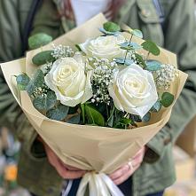 Букет цветов из:  Розы #REPLACE_PRED# Хакуринохабль