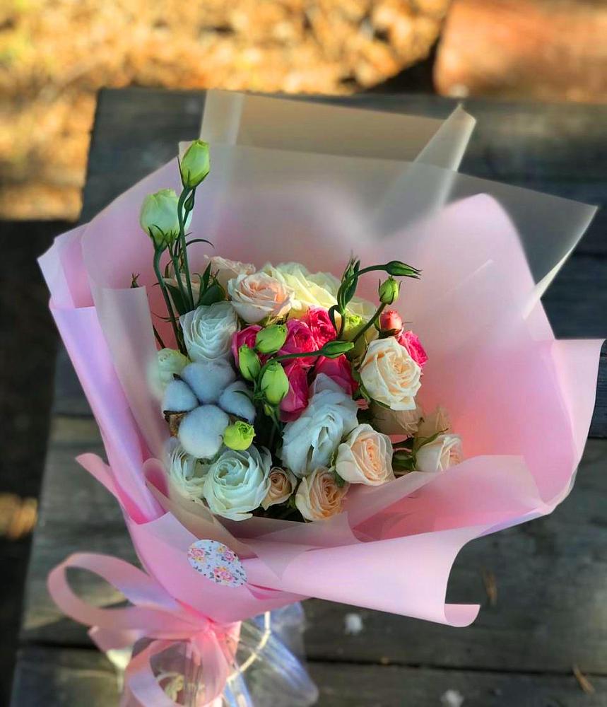 Букет цветов из: Розы и Лизиантусы в Хакуринохабль