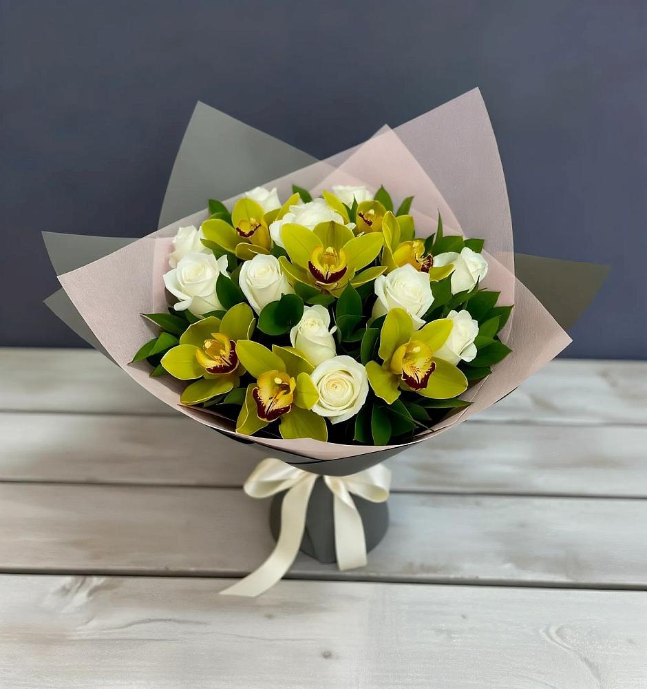 Букет цветов из: Орхидеи и Розы в Хакуринохабль