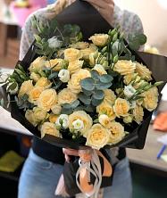 Букет птица счастья в Хакуринохабль Букет цветов из: Розы и Лизиантусы в Хакуринохабль