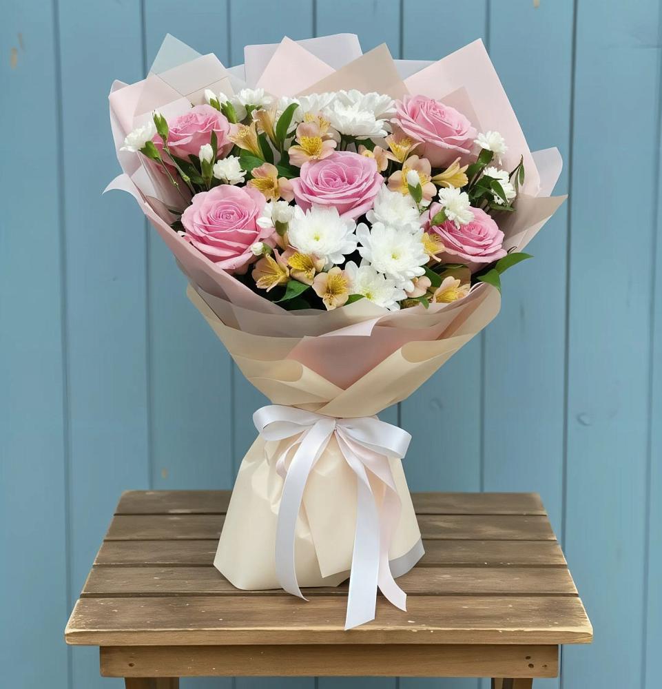 Букет цветов из: Гвоздики, Орхидеи и Розы в Хакуринохабль