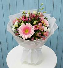 Букет цветов из:  Герберы, Альстромерии и Лизиантусы в Хакуринохабль