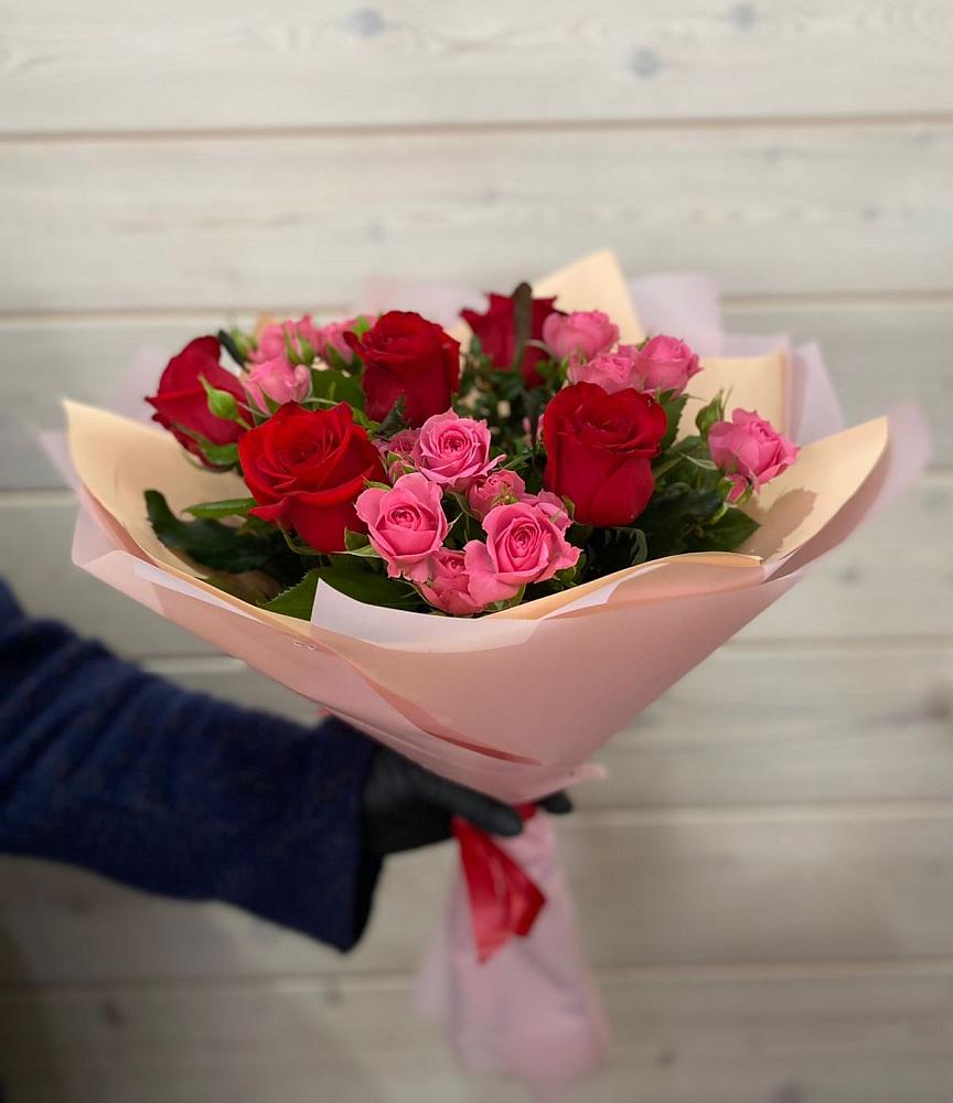 Букет цветов из: Розы в Хакуринохабль