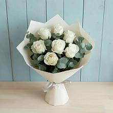 Букет Белые розы в Эвкалипте в Хакуринохабль