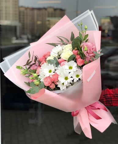 Букет цветов из: Розы, Лизиантусы и Хризантемы в Хакуринохабль