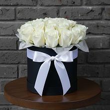 Цветочная композиция из Розы в шляпной коробке в Хакуринохабль